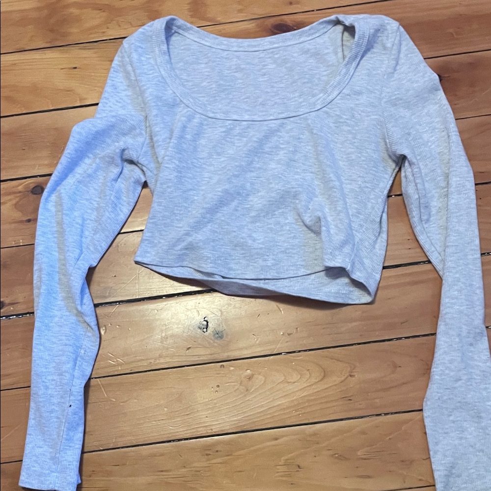SHEIN Light Gray Long Sleeve Crop Top